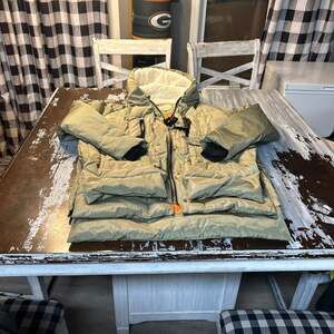 Orolay Women's Thickened Down Jacket 2XL Army Green Sherpa Lined Hood Puffer Coa